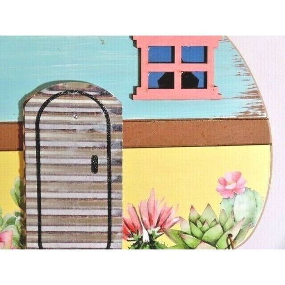 Welcome Retro Trailer Hanging Plaque Cactus Flowers Rustic Vacation Art Gift NEW - Picture 3 of 4